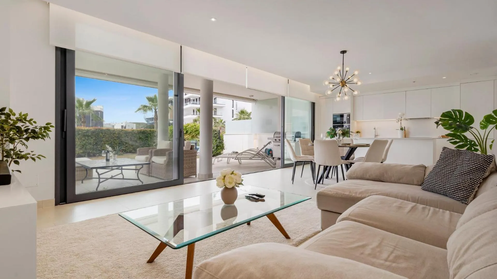 White Modern Retreat In Fuengirola - Ref 48 Apartment Torremuelle Spain