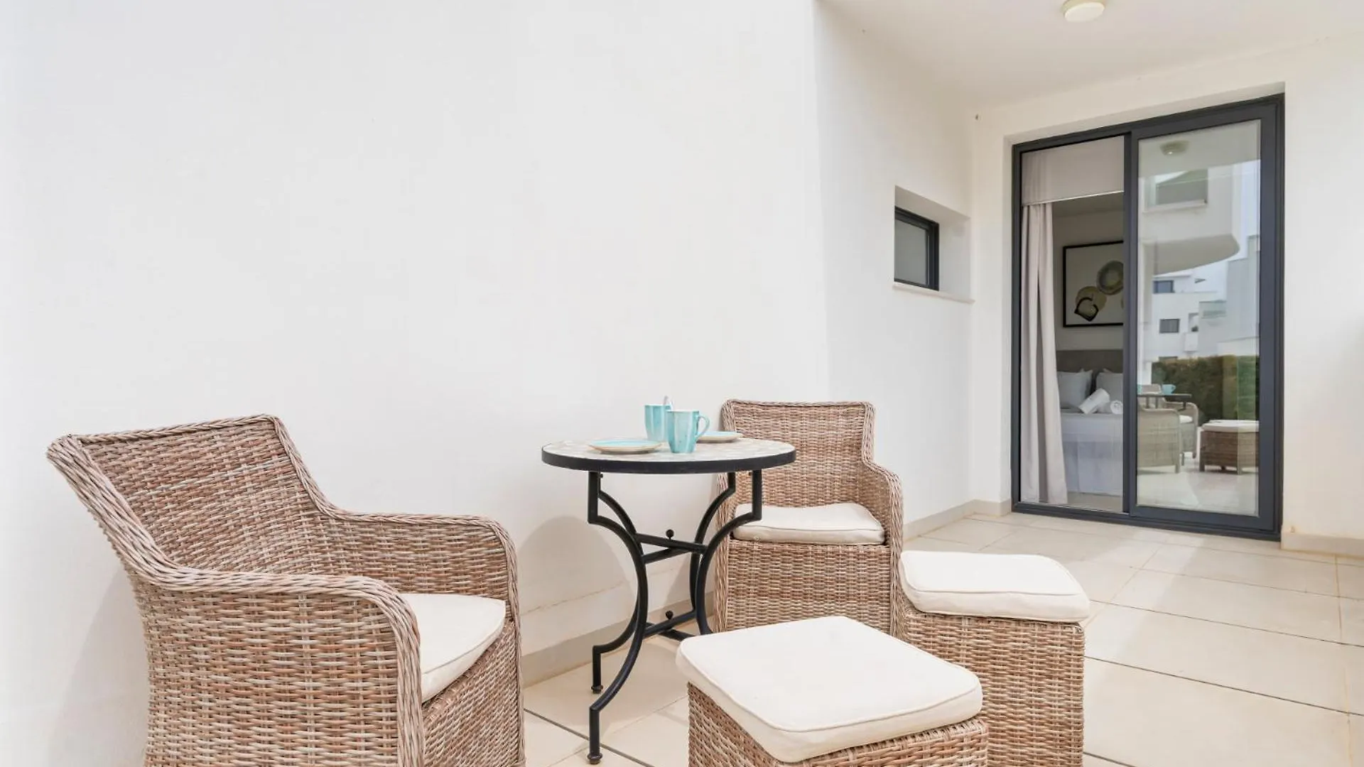 White Modern Retreat In Fuengirola - Ref 48 Apartment Torremuelle Spain