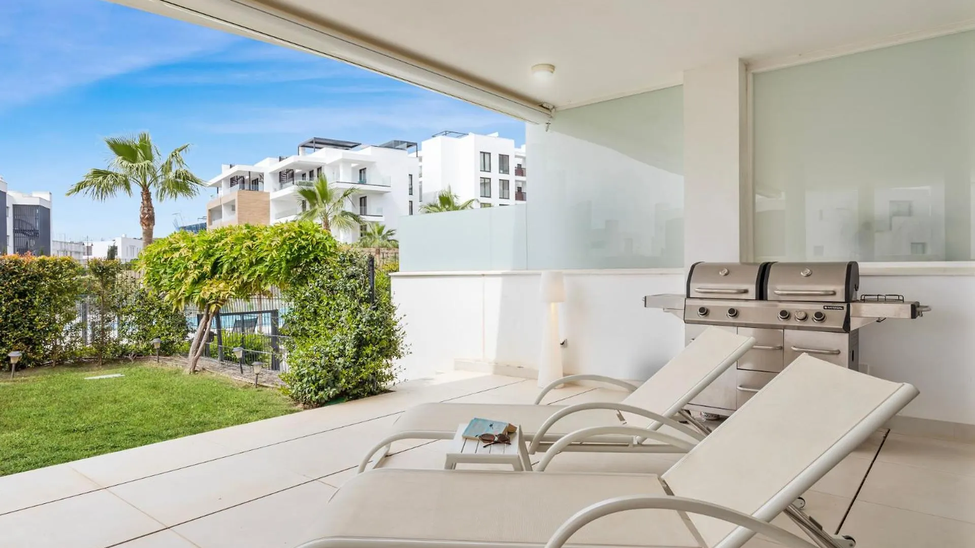 White Modern Retreat In Fuengirola - Ref 48 Apartment Torremuelle Spain